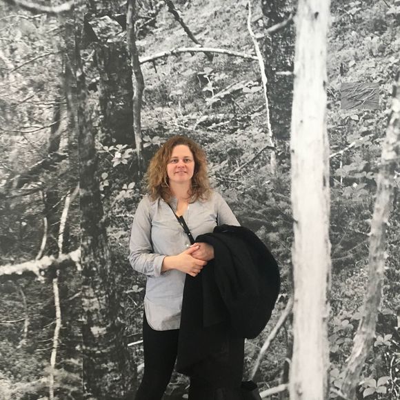 Meet your Posher, Tania - Picture 1 of 1